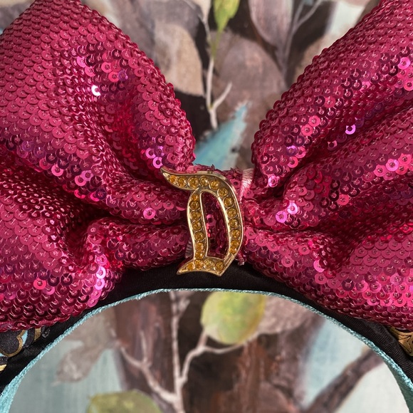 DISNEYLAND RESORT MINNIE MOUSE EAR 🩷PINK🩷 SEQUINED BOW HEADBAND 🌟EUC🌟 - Picture 5 of 17